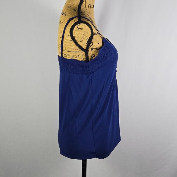 Banana Republic Blue Embroidered Trim Camisole Top Scallop Edge Feminine Size S‎ - Picture 2 of 12